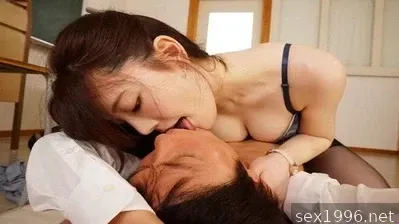 슈퍼섹시 경비원은 가학적인 게임을 좋아한다